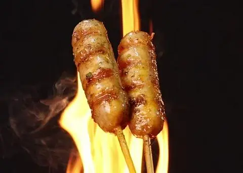 Hình ảnh 燃烧自制烤场2串/ Lạp Xưởng Nướng Than 2 Xiên