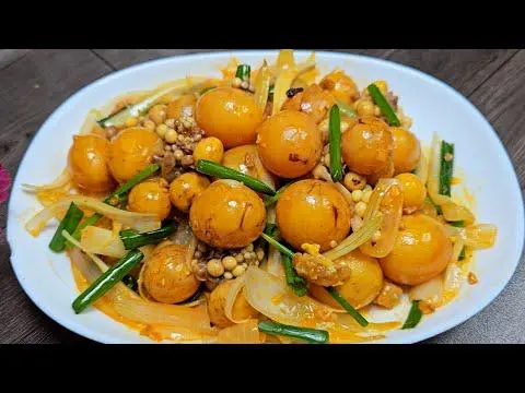 Hình ảnh Trứng Gà Non Xào Bơ Tỏi