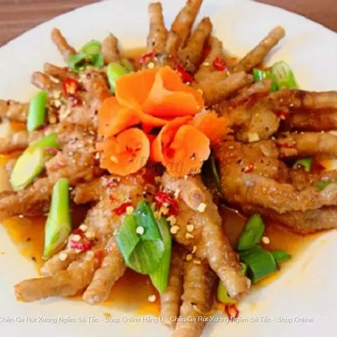 Hình ảnh Chân gà rút xương cháy tỏi ớt (hộp nhỏ)