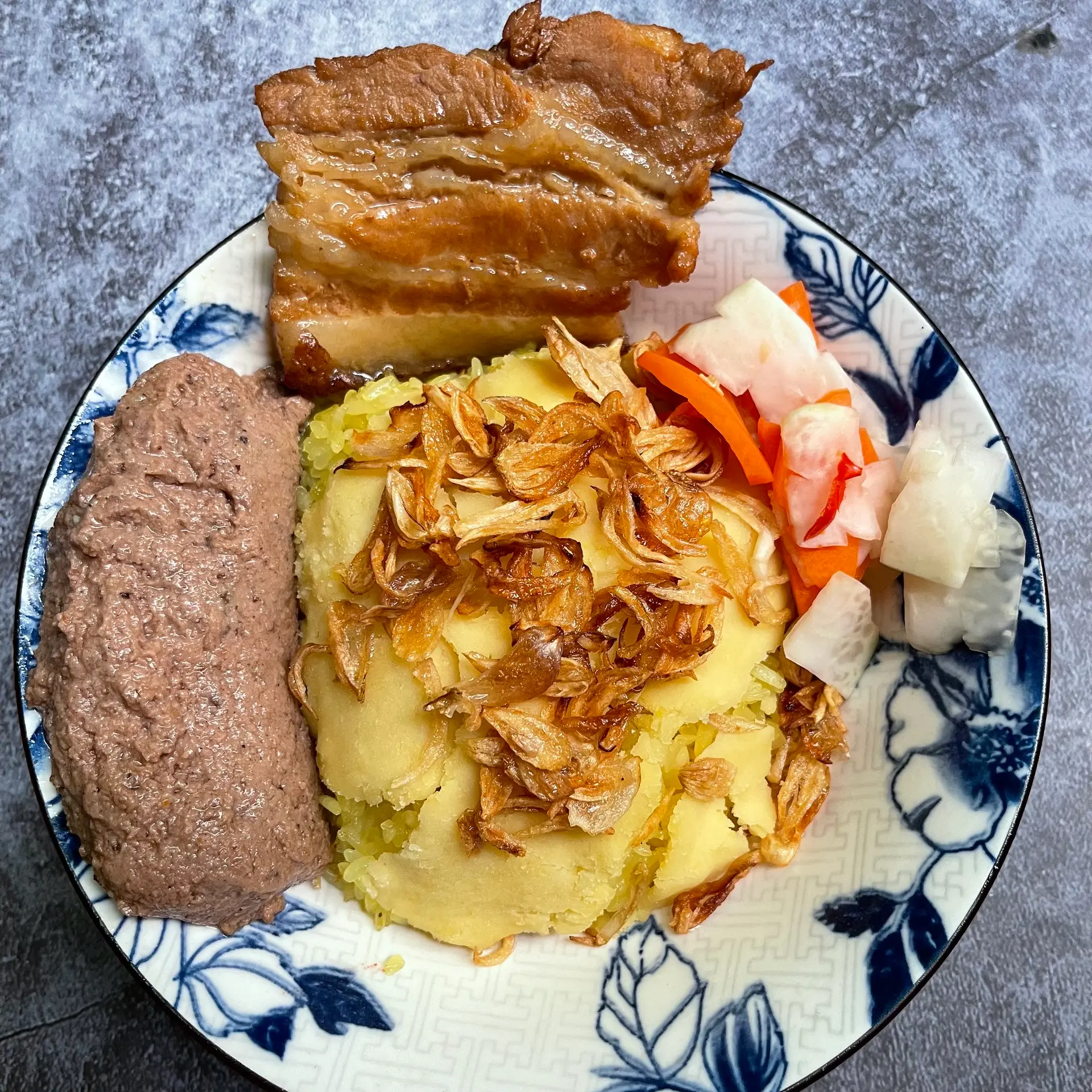 Hình ảnh Xôi xéo Thịt kho + Pate