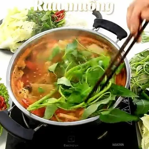 Hình ảnh Lẩu vịt nấu măng