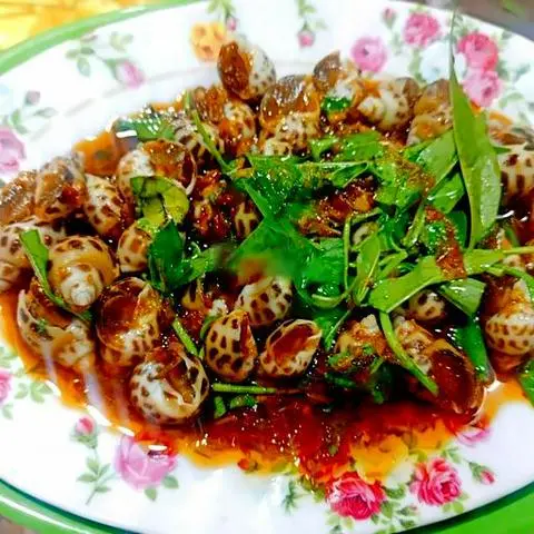 Hình ảnh Ốc hương xào sa tế