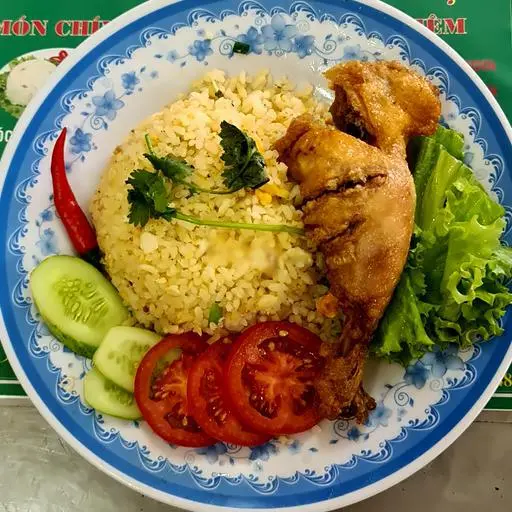 Hình ảnh Cơm chiên đùi gà xối mỡ