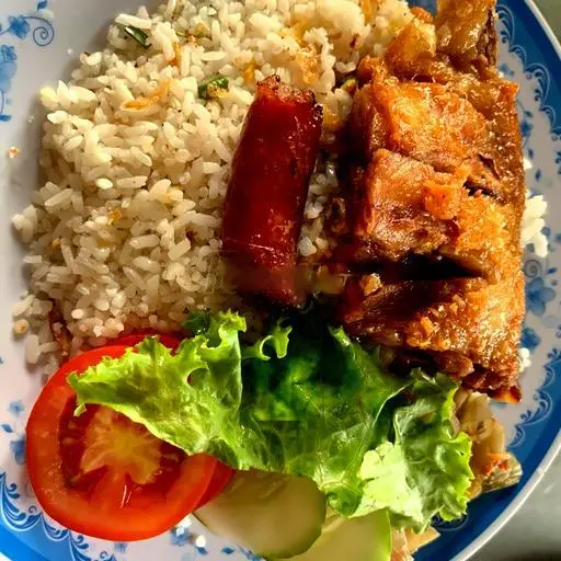 Hình ảnh Cơm gà lạp xưởng