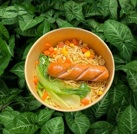 Hình ảnh Mì tương đen xúc xích