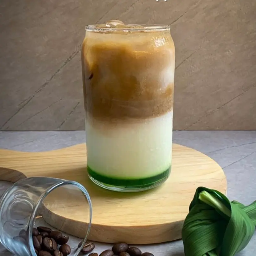 Hình ảnh Cà phê sữa dừa lá dứa 