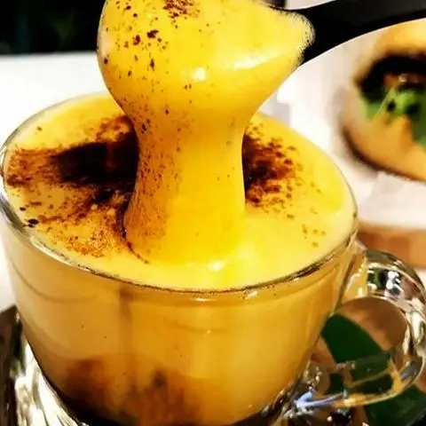 Hình ảnh Kem Trứng Cháy ( đựng trong hộp bánh Flan )