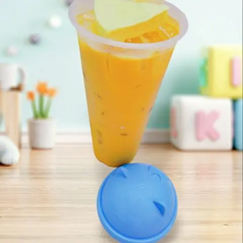 Hình ảnh Trà Sữa Thái Đỏ, Phô Mai Tam Giác Miếng (500ml)