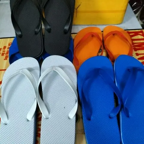 Hình ảnh dép xốp màu cam số 36,37 khuyến mãi sốc 