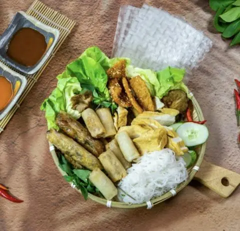Hình ảnh Mẹt bún đậu chay