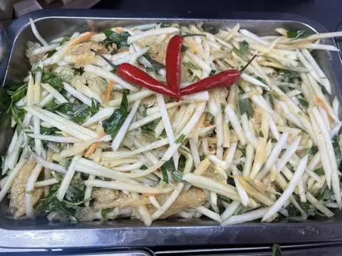 Hình ảnh gỏi đu đủ hủ ky trộn sốt đặt biệt