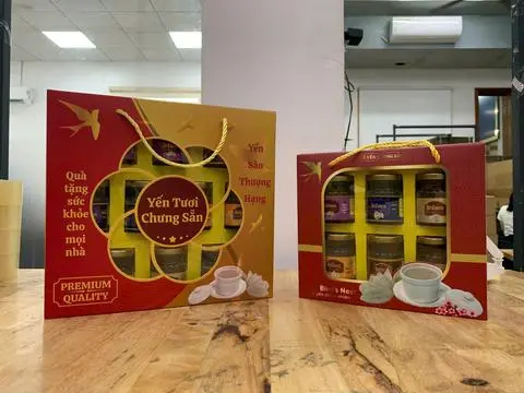 Hình ảnh Hộp quà 6 hũ Yến chưng sẵn mix vị
