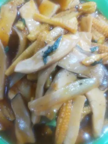 Hình ảnh nấm kho bắp non 