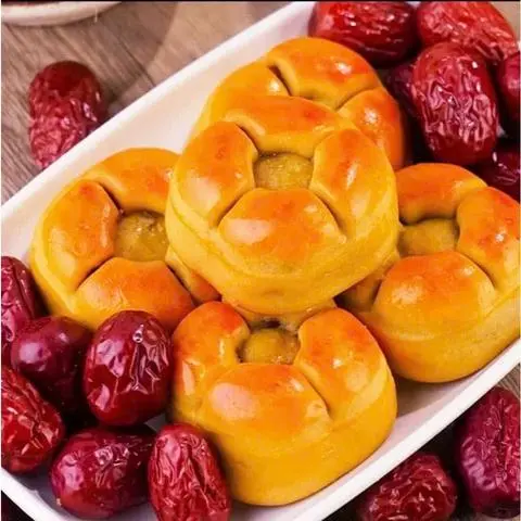 Hình ảnh 2 Bánh Táo Đỏ Óc Chó Dinh Dưỡng-2 Cái 