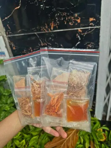 Hình ảnh BÁNH TRÁNG MUỐI BÉO ( HÀNH PHI - KHÔ GÀ ) 