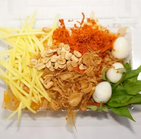Hình ảnh Bánh tráng trộn truyền thống