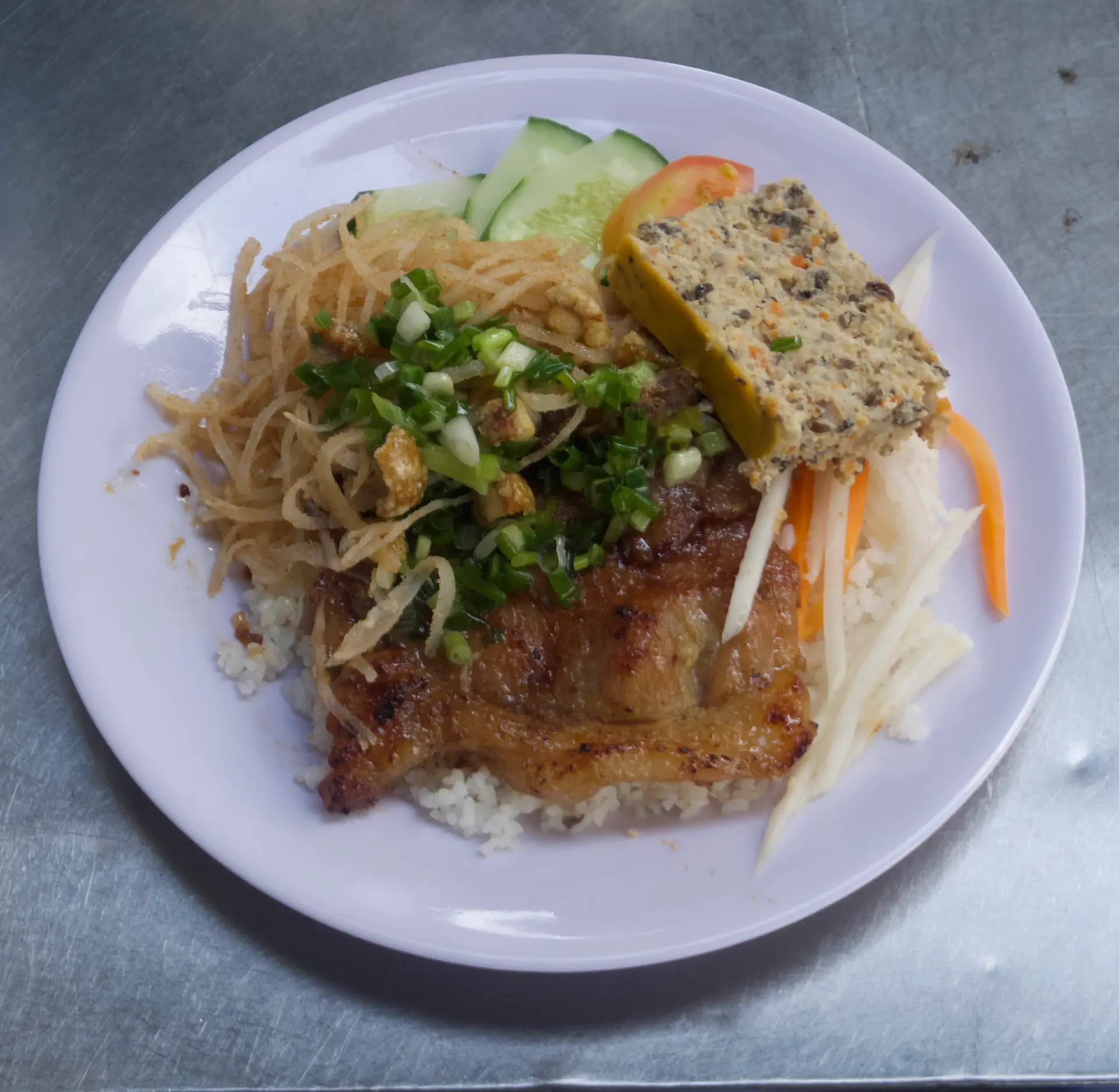 Hình ảnh Cơm sườn bì chả