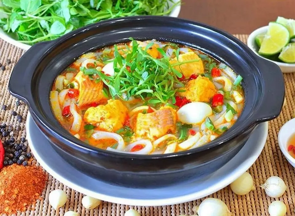 Hình ảnh Bánh canh cá lóc thập cẩm