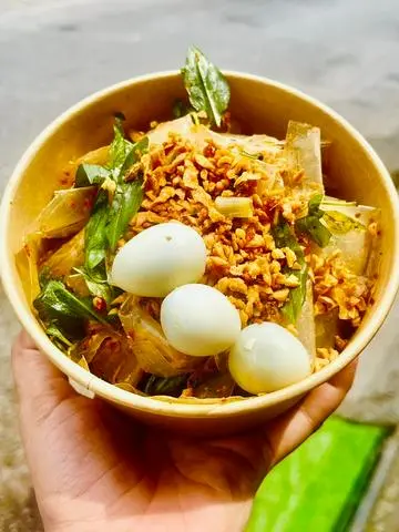 Hình ảnh Bánh tráng tỏi ớt trung cút ( 5 trứng cút) 
