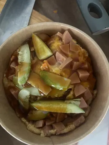 Hình ảnh combo xuc xich phủ trứng + canh rong biển Bò