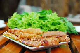 Hình ảnh Chả cá đỏ Lý Sơn cuốn bánh tráng