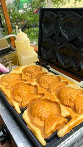 Hình ảnh 2 bánh cá ruốc bông