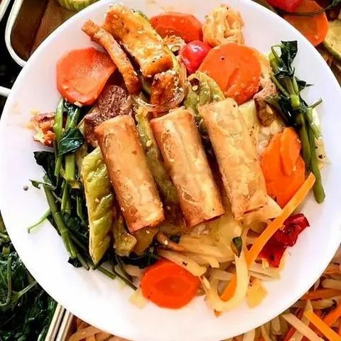 Hình ảnh Cơm chay + 2 chả giò chiên