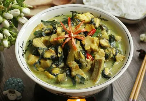 Hình ảnh Ốc bươu xào chuối đậu (chưa bao gồm cơm)