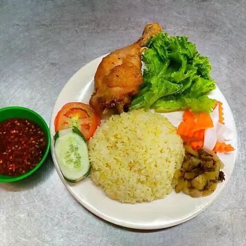 Hình ảnh Cơm Đùi Gà Chiên 