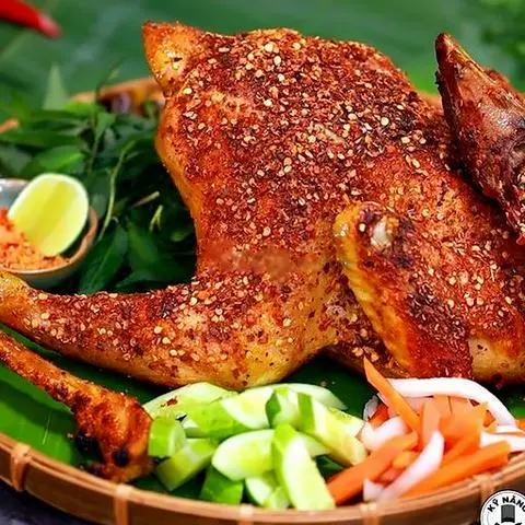 Hình ảnh Gà nướng muối ớt nguyên con