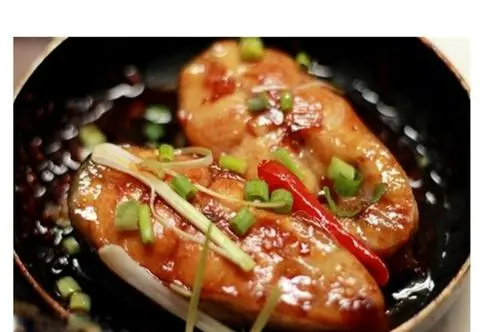 Hình ảnh Cơm Cá Hú kho