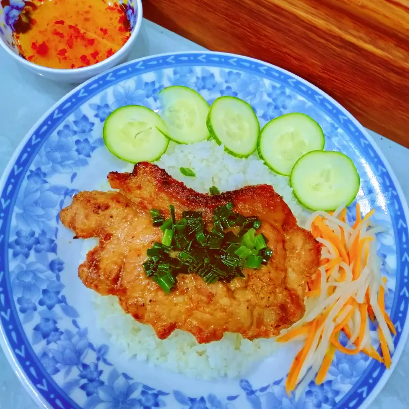 Hình ảnh Cơm TẤM SƯỜN Nướng-Chuẩn Vị Sài Gòn