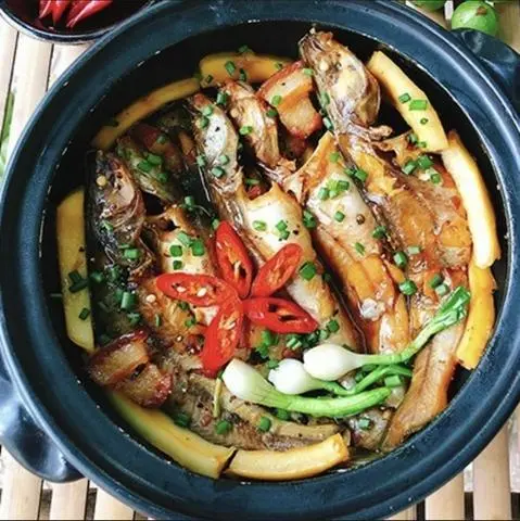 Hình ảnh Cơm cá Lăng kho tộ