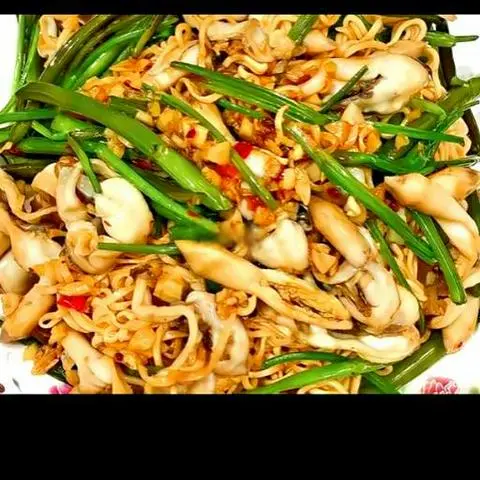 Hình ảnh MÌ XÀO ỐC MÓNG TAY