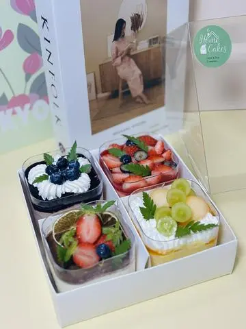 Hình ảnh set mousse 4 vị ngẫu nhiên