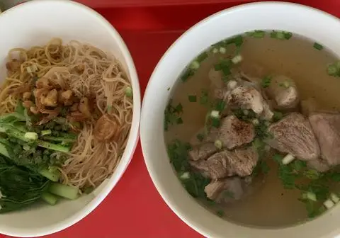 Hình ảnh Hủ tiếu mì Xương (dai/mềm)