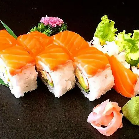Hình ảnh Cuộn cá hồi Dainamaito