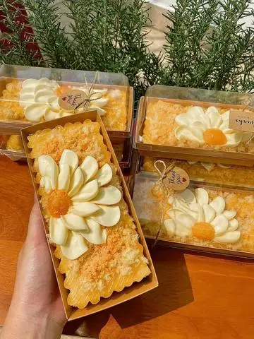 Hình ảnh Bông lan trứng muối sốt phô mai