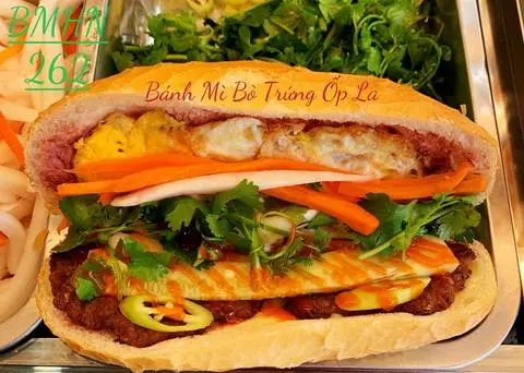 Hình ảnh Bánh Mì Bò+Trứng Ốp La