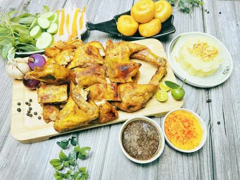 Hình ảnh Combo 9 món kèm hộp chân gà Sả tắc