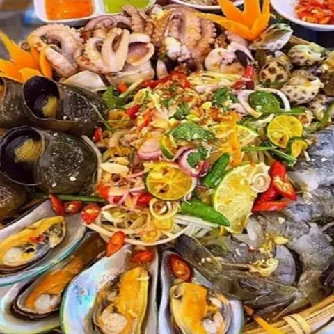 Hình ảnh COMBO HẢI SẢN TÊ TÁI 6 (10 hàu, 10 nghêu, 4 tôm sú)