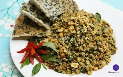 Hình ảnh hến xúc bánh đa 