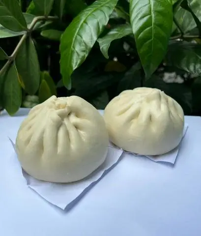 Hình ảnh Combo 2 bánh bao xá xíu trứng muối trứng cút 200gr