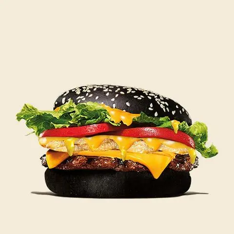 Hình ảnh Burger Bò Xúc Xích Đức Than Tre