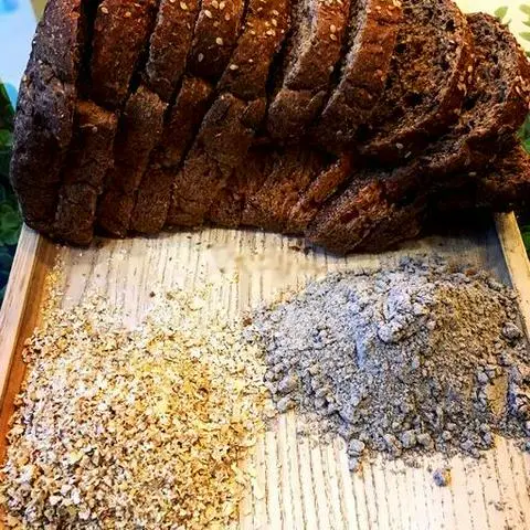 Hình ảnh Bánh mì đen mix hạt healthy 500gr - 20 lát