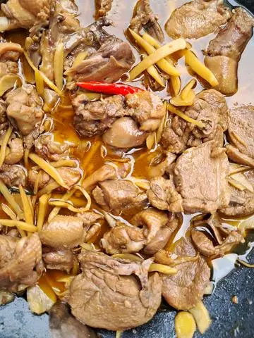 Hình ảnh CƠM + VỊT KHO GỪNG 