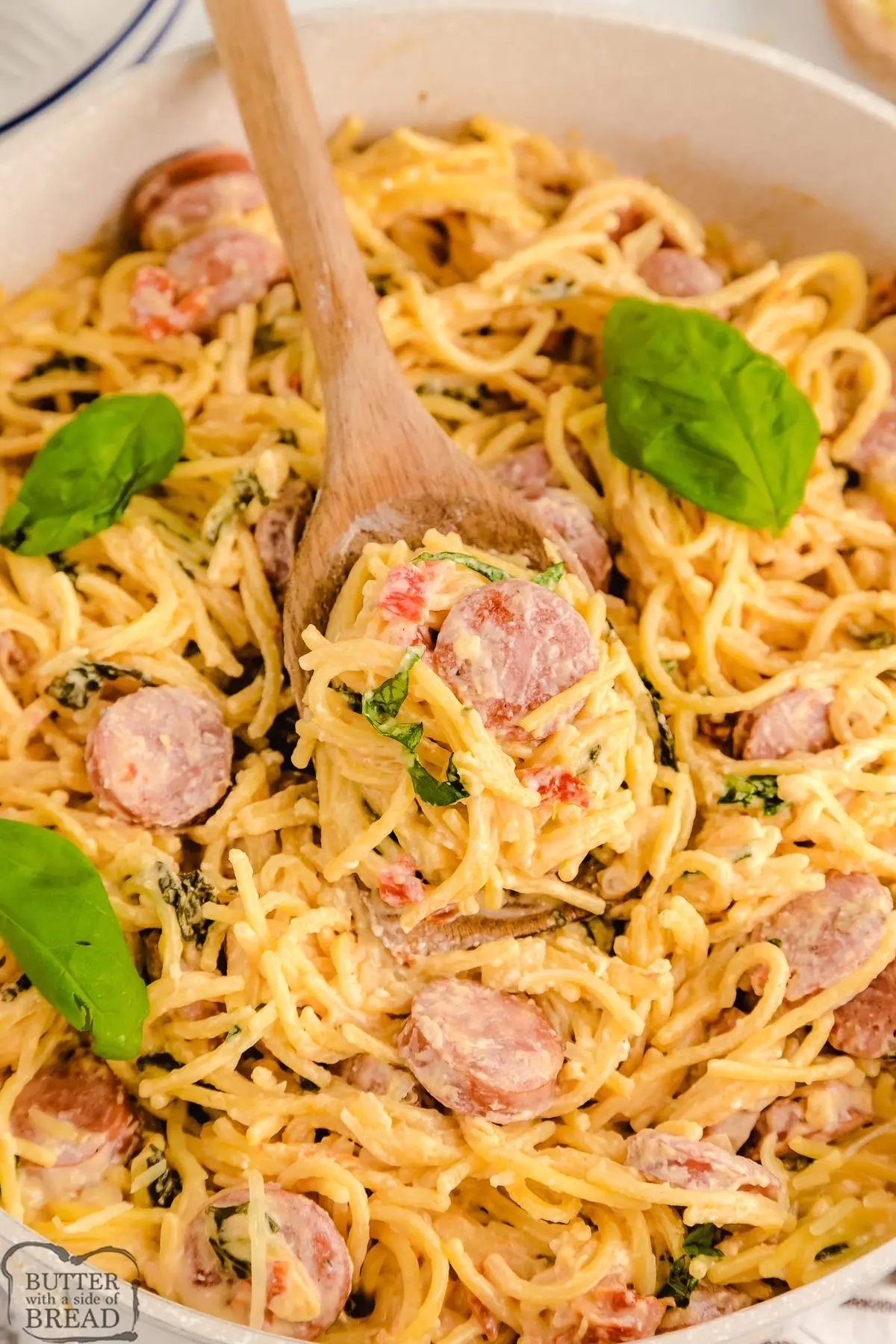 Hình ảnh Spaghetti xúc xích sốt kem