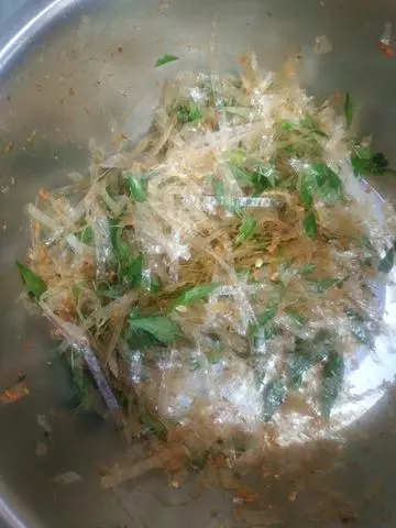 Hình ảnh Bánh tráng dẻo phơi sưong thập cẩm da heo/tóp mỡ/da cá