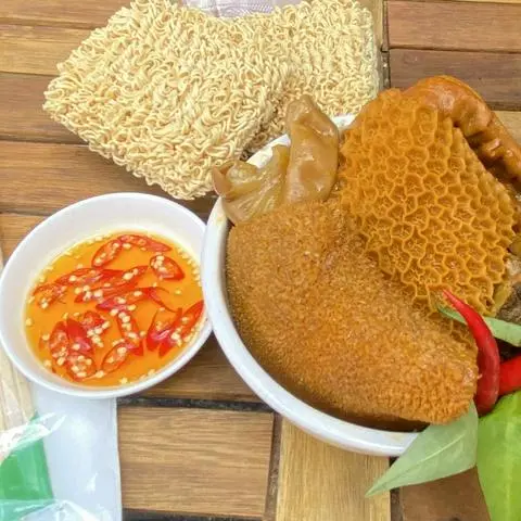 Hình ảnh Phá Lấu Bò Phần Lớn + 2 Vắt Mì