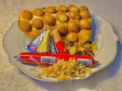 Hình ảnh Bánh Trứng Full Phô Mai Xúc Xích